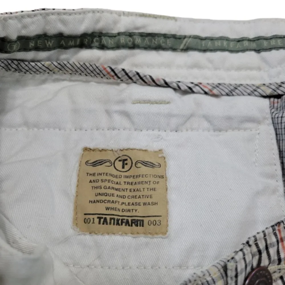 Tank Farm Shorts Size 30 W30